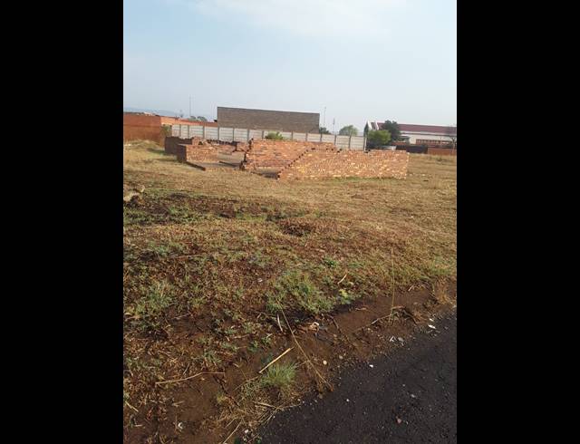 673M² VACANT LAND FOR SALE IN LENNOXTON